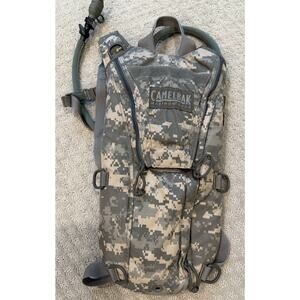 Camelbak hydration water pack with bladder‎